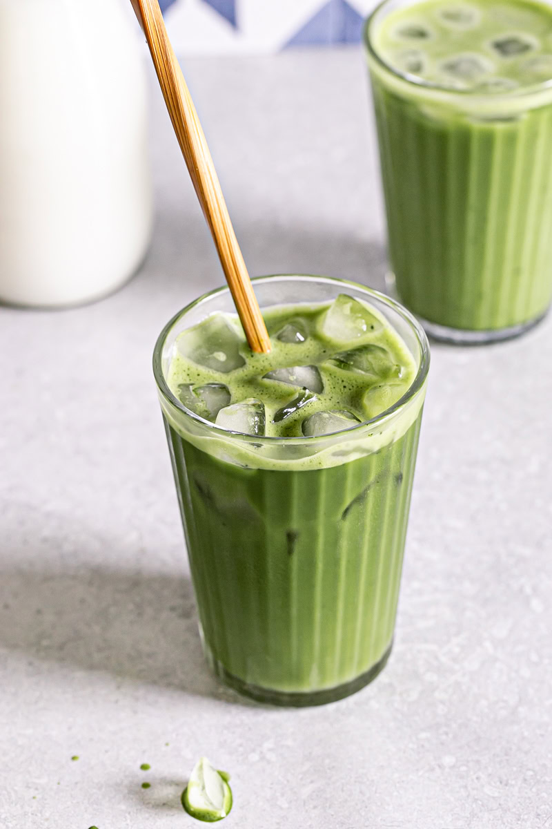 Copycat-Starbucks-Dairy-Free-Iced-Matcha-Latte-3
